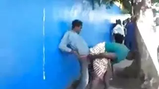 जेसी सेन्ट एक परिचित संग सेक्स गर्न तयार छ.