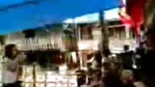 पति बिल्ली मा चेरी Deville कमबख्त कालो मानिस पक्रेको.