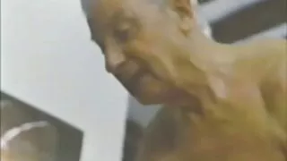 जिब्रो बाट स्किन ले ले ले डोना कम्मर।