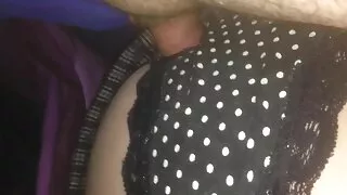 क्रिस लिन लिन पतिको अभाव मा उनको प्रेमी संग भ्रमित हुन्छ.
