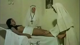 कियारा कोल सेक्स गर्न एक मित्र प्रलोभनमा.