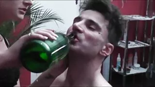 सेतो एक कार मा एक काले मानिस संग fucks.