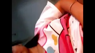 कठोर चाची एक स्ट्रैपआन संग एक शरारती केटी fucks.